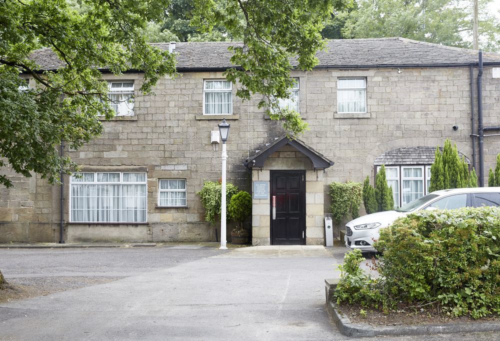Hartwood Hall By Greene King Inns Чорлі Екстер'єр фото